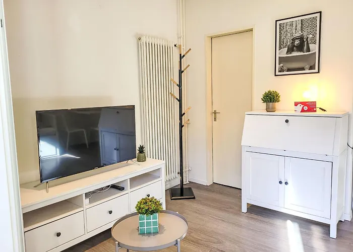 White Apt-1 By Interhome דירה