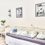 アパート White Apt-1 By Interhome